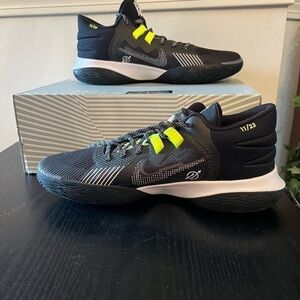 Nike Kyrie Flytrap V EP Black White Basketball DC8991-002 Men Size 14